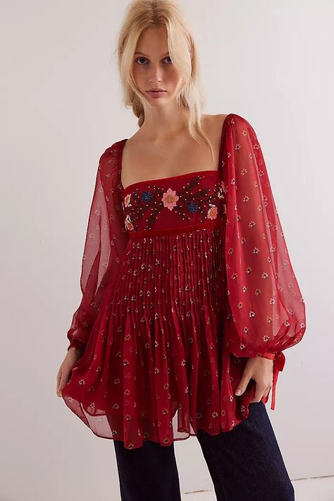 long sleeve dress Lirica Matoshi, Whimsical Style Outfits, Vintage Dress Red, Vintage Red Dress, Clothes Wishlist, Embroidered Mini Dress, 2024 Outfits, Daisy Jones, Deep Autumn