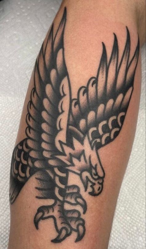 Traditional Eagle Tattoo Black And Grey, Eagle Tattoo Men Traditional, Traditional Egal Tattoo, American Traditional Tattoos Black Grey, Hawk Tattoo Traditional, Black And Gray Traditional Tattoos, Old School Eagle Tattoo, Traditional Black And White Tattoo, American Traditional Sleeve Black