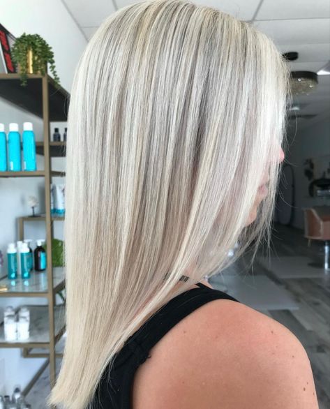 Trendy Aesthetic Platinum Blonde Inspo, Silky Straight Hair Style Emily Stephens, Silky Straight Hair, Trendy Aesthetic, Platinum Blonde Hair, Platinum Blonde, Dream Hair, Aesthetic Hair, Straight Hair, Hair Lengths