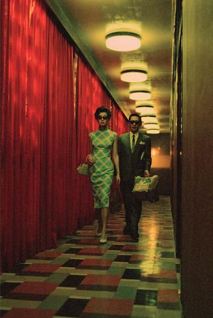 Wong Kar Wai Aesthetic, Maggie Cheung, Wong Kar Wai, In The Mood For Love, Mood For Love, Septième Art, I Love Cinema, Film Inspiration, Neo Noir