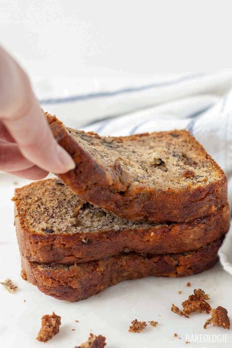 No Butter Banana Bread | bakeologie Banana Bread No Oil, No Butter Banana Bread Recipe, Banana Bread Recipe With Oil, Banana Bread Recipe No Butter, Banana Bread No Butter, Banana Bread No Butter Recipe, Easy Banana Bread No Butter, Banana Bread Recipe No Brown Sugar, Banana Bread No Baking Powder