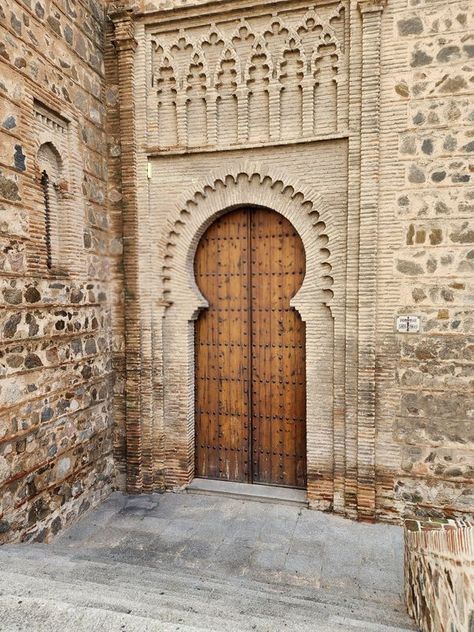 A horseshoe arch doorway in Toledo Horseshoe Arch, Arch Doorway, Toledo, Arch, Doors, Architecture