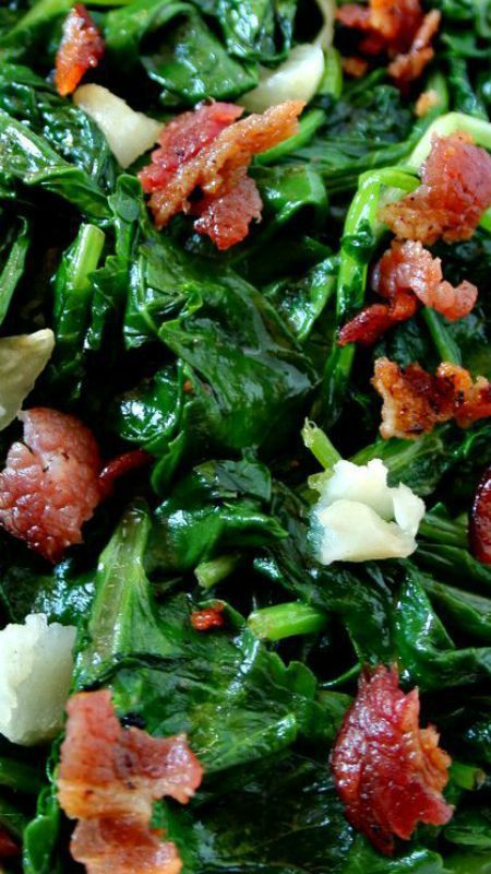 Kale Recipes Sauteed, Cooked Kale Recipes, Kale With Bacon, Kale Recipes Healthy, Sautéed Kale, Salad Kale, How To Cook Kale, Garlic Recipe, Sauteed Kale