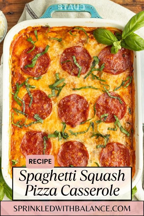 Spaghetti Squash Pizza Casserole Spaghetti Squash Pizza Bake, Spaghetti Squash Pizza Casserole, Pizza With Chicken, Healthy Squash Casserole, Spaghetti Squash Pizza, Spaghetti Squash Recipes Healthy, Squash Pizza, Lean Protein Meals, Spaghetti Squash Casserole