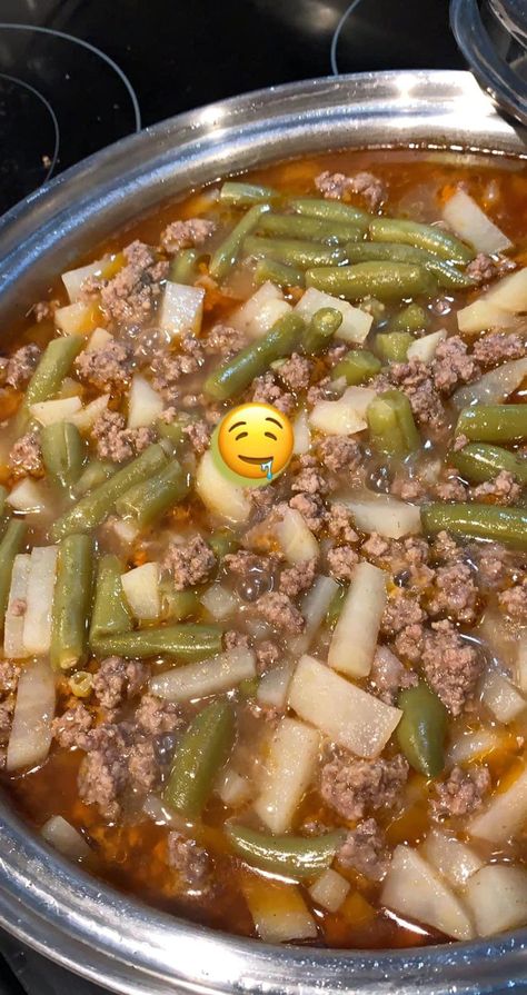 Homemade Picadillo With Green Beans - Easy DIY Recipes Cocido Recipe, Beef And Green Beans Recipe, Mexican Green Beans, Mexican Entrees, Picadillo Recipe, Ground Beef Recipes Mexican, Can Green Beans, Green Beans And Potatoes, Frozen Green Beans