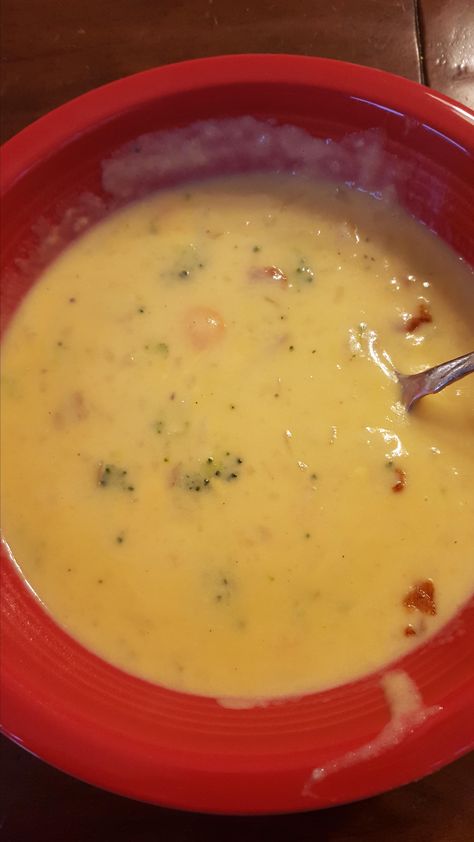 Velveeta Cheese Soup, Cheesy Baked Potato Soup, Broccoli Potato Cheese Soup, Recipes With Velveeta Cheese, Creamy Potato Soup Recipe, Easy Crockpot Soup, Velveeta Recipes, Homemade Potato Soup, Cheesy Potatoes Recipe