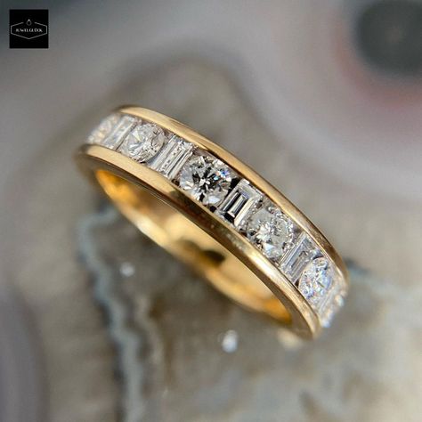 Gold Wedding Band Baguette, Wedding Band Baguette, Band Diamond Ring, Baguette Wedding Band, Round Diamonds Wedding Band, Signature Rings, 14k Gold Wedding Band, Channel Setting, Ring Moissanite