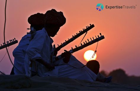 The sunet Vibe of Pushkar - Rajasthan pc: Richard Mcall  #expertisetravels #neverstopexploring #travel #instatravel #photooftheday #picoftheday #nature #beautiful #traveling #instagood #travelphotography #photography #wanterlust #love #travelgram #instadaily #incrediableindia #indiantourism #visitindia #rajasthan #puskar #sunset #musicians Historical India, Desert Festival, Festivals Of India, India Tour, Historical Monuments, Tourist Places, Famous Places, Incredible India, India Travel