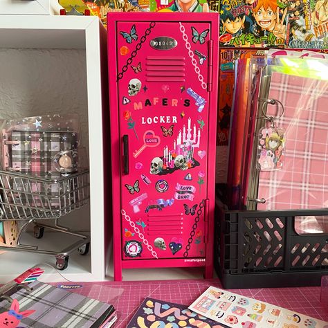 Locker In Room Aesthetic, Mini Locker Kpop, Mini Locker Aesthetic, Mini Locker Decor, Diy Mini Locker, Graffiti Room Ideas, Aesthetic Locker Decor, Room Ideas Cute, Room Recor