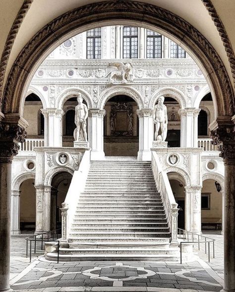 TheFullerView Palazzo Ducale, Doges Palace, Neoclassical Architecture, European Architecture, Amazing Travel Destinations, Brick And Stone, Fantasy Inspiration, Beautiful Buildings, Pictures To Paint