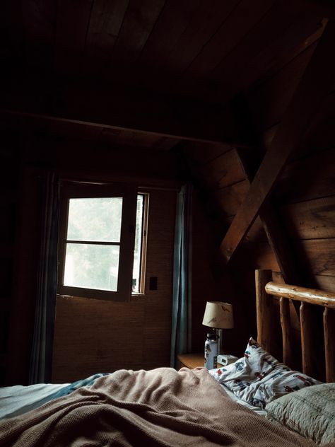 Pnw Cabin Aesthetic, Washington Cabin Aesthetic, Oregon Cabin Aesthetic, Oregon Cabin, Oregon Dark Aesthetic, Abandoned Cabin Aesthetic, Cabin Room, Old Cabin, Grand Homes