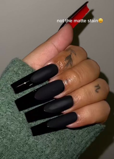 Black Nails With Red Underneath, Nails With Red Underneath, Black Square Nails, Nails With Red, Black Nails With Glitter, Nails With Glitter, Matte Black Nails, Nails Matte, Simple Acrylic