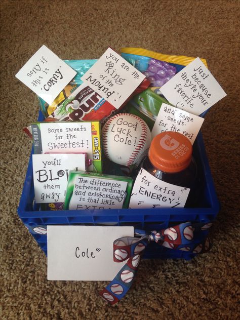 Baseball Good Luck Basket Football Boyfriend Gifts, Baseball Gift Basket, Baseball Boyfriend Gifts, Baseball Boyfriend, Papa Tag, Dear Boyfriend, Diamond Dolls, Baseball Girlfriend, Baseball Crafts