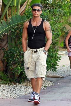 Jersey Shore Aesthetic Men, Jersey Shore Mens Outfit, Jersey Shore Guy Outfits, Pauly D Outfit, Y2k Fashion Early 2000s Men, Mcbling Men, Jersey Shore Outfits Men, Jersey Shore Theme Party Outfit, 2000 Fashion Men