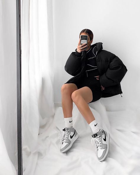 Air Jordan Mid 1 Outfit, Gray Jordans Outfit Women, Jordan Mid 1 Outfit Women, Grey Jordans Outfit, Air Jordan 1 Mid Outfit Women, Jordans Outfit Women, Air Jordan 1 Mid Women, Air Jordan Outfit, Jordan 1 High Outfit