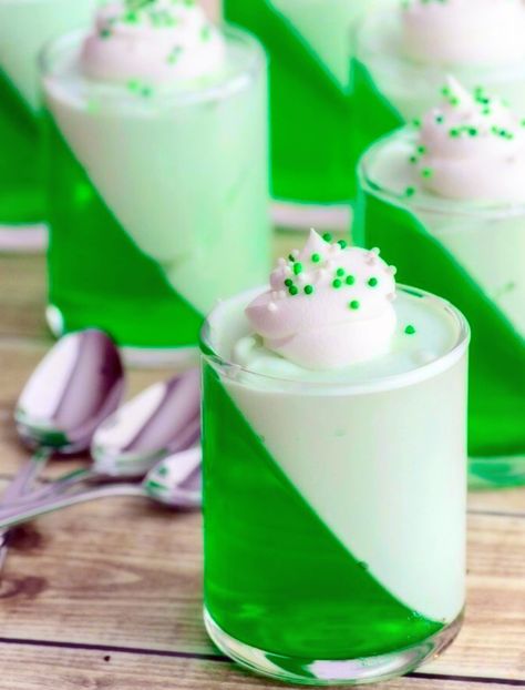 Green Jello and Cream St. Patrick's Day Parfait Jello Parfait, Decorated Food, Villain Party, Festive Dessert Recipes, Parfait Recipe, St Patties, Green Desserts, St Patrick Day Treats, March Crafts