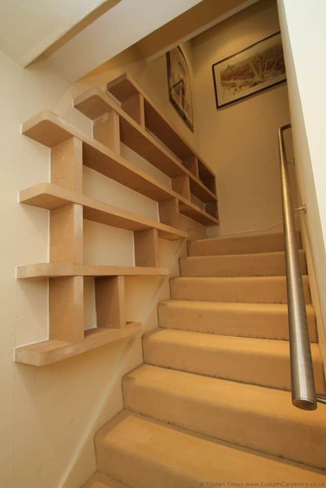 Bookshelves In Stairwell, Diy Bookshelves Ideas, Mounted Bookshelves, Staircase Bookshelf, Stair Bookshelf, Staircase Shelves, Stairway Storage, Bookshelves Ideas, Stairs Diy