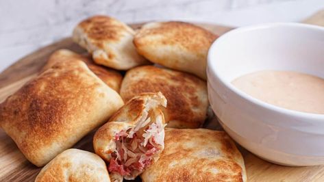 Air Fryer Reuben Pizza Rolls Ruben Rolls, Reuben Pizza, Sour Kraut, Sandwich Wraps Recipes, Cooking Corned Beef, Wraps Recipes, Air Fry Recipes, Fry Recipes, Crescent Roll