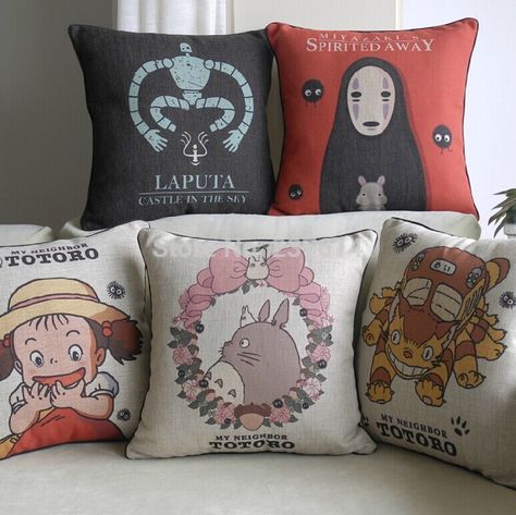 Totoro Bedroom, Studio Ghibli Crafts, Totoro Pillow, Personajes Studio Ghibli, Otaku Room, Pinterest Room Decor, Anime Decor, Old Room, Room Makeover Bedroom