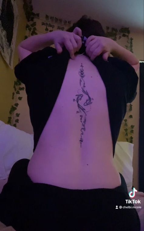 Woman Tattoo Spine, Simple Back Tattoos For Women Spine, Tattoo Back Spine Woman, Petite Spine Tattoos, Back Tattoos Pisces, Pisces Tattoo Spine, Crazy Spine Tattoos, Aquarius Tattoo Spine, Bottom Spine Tattoo