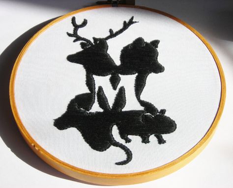 Harry Potter  Marauders embroidery Marauders Embroidery, Bookshelf Quilts, Harry Potter Items, Bag Embroidery, Fantastic Beast, Harry Potter Marauders, Needle Work, Stamp Art, Harry Potter Fantastic Beasts