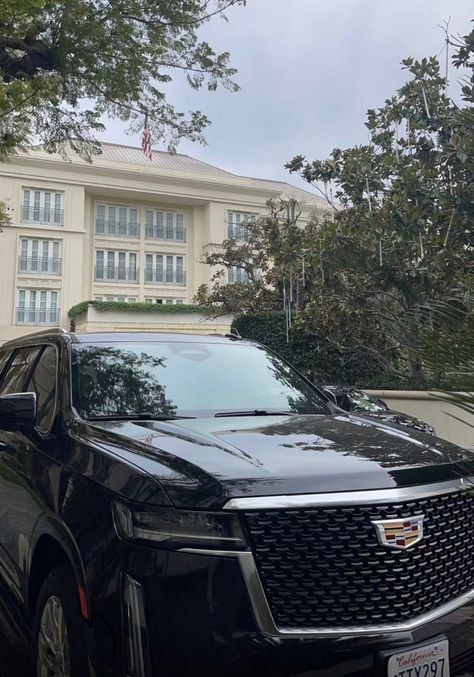 Escalade Aesthetic Car, Escalade Aesthetic, Cadillac Aesthetic, Cadillac Escalade Aesthetic, Cadillac Escalade Wallpaper, Addicted Calloway Series, Cadillac Suv, Escalade Car, Cadillac Escalade Interior