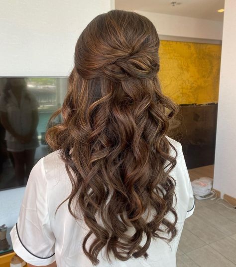 Boston Bridal Hairstylist on Instagram: “Half Up Style on my beautiful bride @saramariepesci These extra thick and bouncy curls stayed put thanks to sew in extensions done by her…” Wedding Hair Down Volume Loose Curls, Bouncy Curls Half Up Half Down, Hollywood Curls Half Up Half Down, Volume Curls Wedding, Voluminous Curls Wedding Hair, Half Up Half Down Hair Volume Big Curls, Big Bouncy Curls Long Hair Wedding, Blow Dry Curls, Curly Half Up Half Down