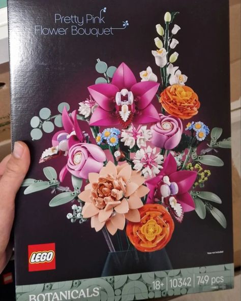 First look at the new LEGO Botanicals Pretty Pink Flower Bouquet! Release: January 1st Price: $49.99 Pieces: 749 Follow @falconbrickstudios for more news #lego #legonews #legoinstagram #lego2025 #falconbricks #legogram #newlego #legoflowers #botanicalcollection #botanicals #flowers #legobotanicals #bouquet #flowerbouquet #pinkflowers Lego Sets Flowers, Pink Lego Flowers, Lego Flower Wedding, Lego Wildflower Bouquet, Lego Botanical Collection, Lego Bouquet, Lego Roses, Lego Flower Bouquet, Lego Botanical