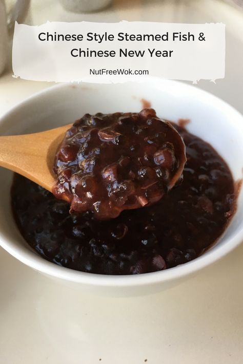 Delicious Red Bean Soup with Black Glutinous Rice Dessert - Nut Free Wok Chef Desserts, Chinese Deserts, Red Bean Soup, Chinese Almond Cookies, Honeycomb Cake, Rice Desserts, Asian Sweets, Rice Soup Recipes, Sweet Red Bean