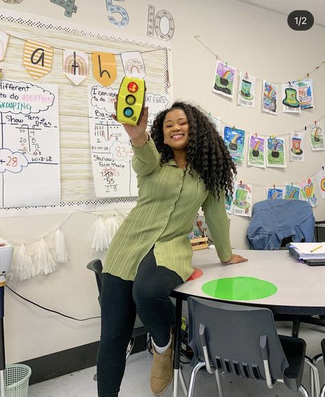 Preschool Teacher Aesthetic, Teacher Goals, Early Years Teacher, Teacher Fits, Teacher Vibes, Teacher Aesthetic, Black Teachers, Proverbs 22, Elementary Classroom Decor