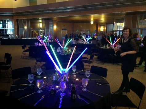 Star Wars centerpiece Star Wars Party Table, Decoracion Star Wars, Birthday Star Wars, Galaxy Party, Table Birthday, Bar Mitzvah Party, Star Wars Jewelry, Party Table Decor, Star Wars Decor