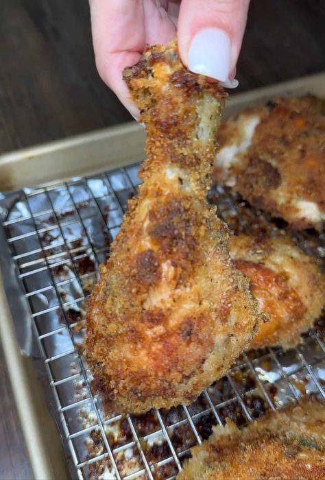 Italian Fried Chicken, Drumstick Recipes Baked, Oven Fried Chicken Legs, Baked Chicken Quarters, Breaded Chicken Thighs, Italian Fries, Baked Breaded Chicken, Baked Fried Chicken, Fried Chicken Legs