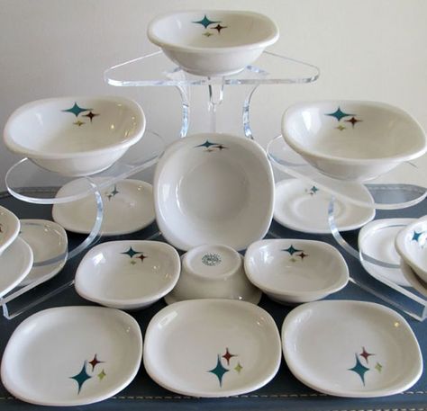 Mid Century Modern Dishes, Mid Century Dishes, Retro Dishes, Vintage Dishware, Modern Dinnerware, Syracuse China, Atomic Starburst, Small Plate, Vintage Dinnerware