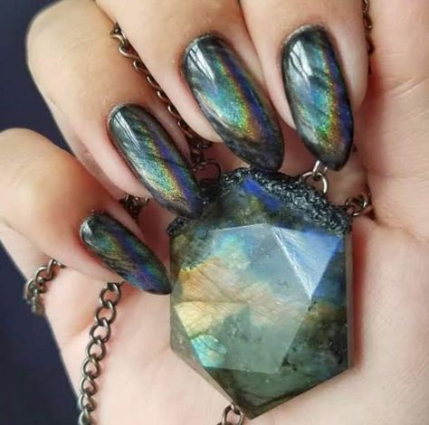 Bestie Black, Crystals Labradorite, Witchy Nails, Crystal Nails, My Bestie, Dream Nails, Funky Nails, Big Deal, Nails Art