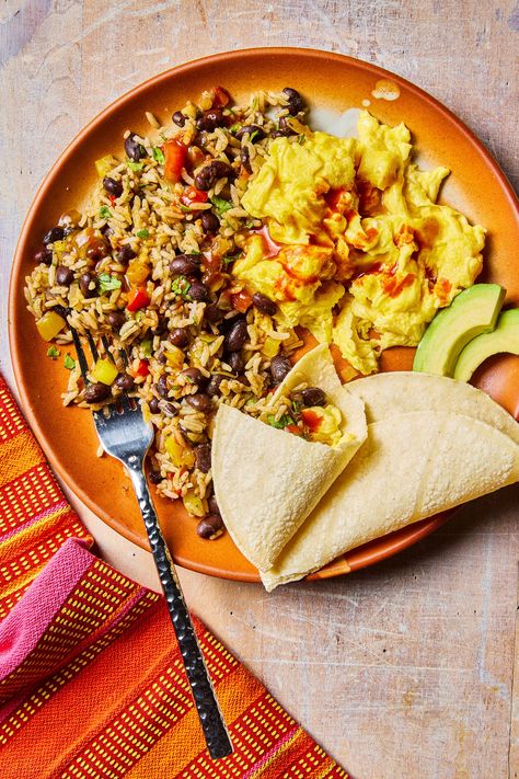 In gallo pinto, leftover rice and beans transform into a lively, soul-satisfying meal. Costa Rican Beans, Bean Broth, American Rice, Rice Illustration, Sunday Cooking, Gallo Pinto, Dried Black Beans, Cooking Meals, Black Bean Chili