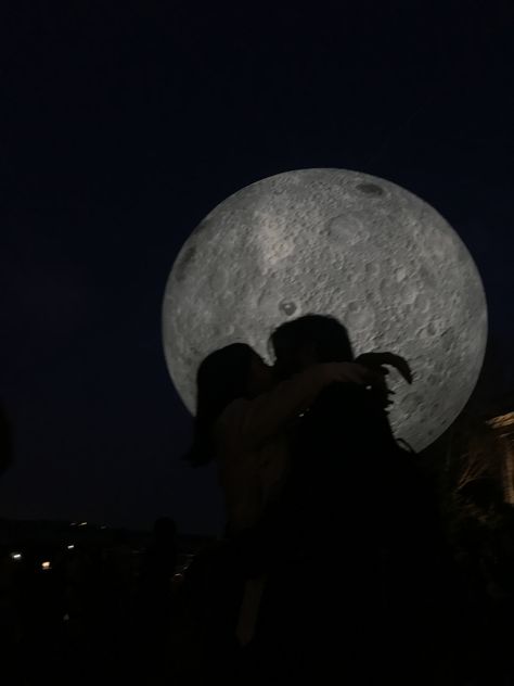 Lovers At Night, Moon And Couple Aesthetic, Couple And Moon Aesthetic, Darcy And Lance, Couples And Moon Aesthetic, Dark Wlw Aesthetic, Moon With Couple Aesthetic, Moonlight Couple Aesthetic, Wlw Romance