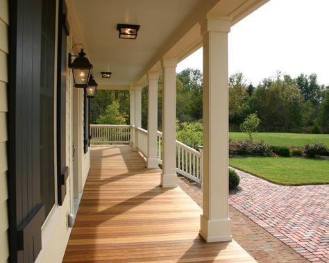 White Front Porch Columns w/ decorative detailing. Love. Going to do this with our white front porch columns! Porch Pillars, Veranda Design, Front Porch Columns, Porch Kits, Traditional Porch, Porch Design Ideas, Building A Porch, Porch Columns, Porch Posts