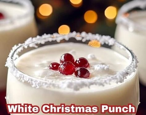 Celebrate the Season with This Festive White Christmas Punch White Christmas Punch, Holiday Punch Recipe, Christmas Pudding Recipes, Lemon Pie Recipe, White Cranberry Juice, Homemade Eggnog, Christmas Punch Recipes, Coconut Cake Recipe, Punch Drinks