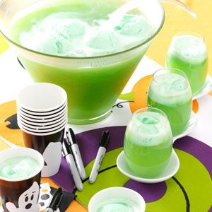 Lemon Lime Punch, Lime Sherbet Punch, Sherbet Punch Recipes, Grinch Punch, Sherbet Punch, Lime Sherbet, Lime Punch, Punch Drinks, Punch Recipe