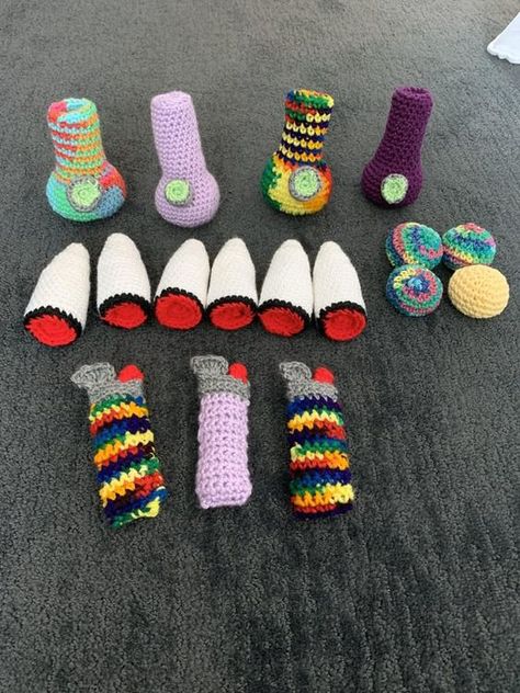 Some catnip toys I’ve made recently 🙃 DIY crochet cat toys #diycrochetcattoys #crochet #crochettoy #crochettoys 3.834 Crochet Doobie Cat Toy, Crochet Catnip Joints Pattern, Cat Nip Toys Diy Crochet, Crochet Cat Toys Catnip, Diy Crochet Cat Toys, Catnip Crochet Toy, Cat Crochet Toys, Crocheted Cat Toys, Crochet Projects For Stoners