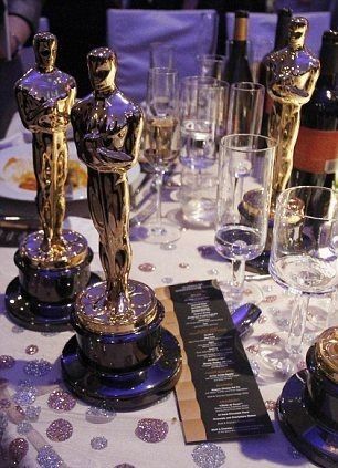 Winning Oscar Aesthetic, Brit Awards Aesthetic, Oscar’s Aesthetic, The Oscar’s Aesthetic, Oscar Winner Aesthetic, Winning An Award Aesthetic, Winning An Oscar Aesthetic, The Oscars Aesthetic, Oscar’s Party