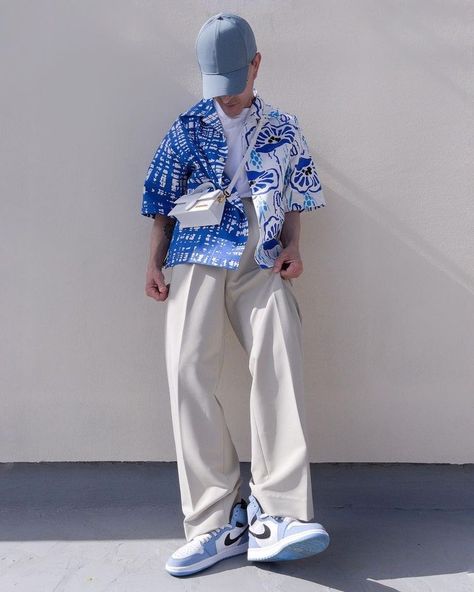 Summer Outfit Guys, Blue Outfit Men Street Styles, Blue Fits Aesthetic, 2022 Sneakers, Chill Fashion, Korean Street Fashion Men, Sneakers 2022, Men's Outfit By Occasions, Mens Fashion Denim