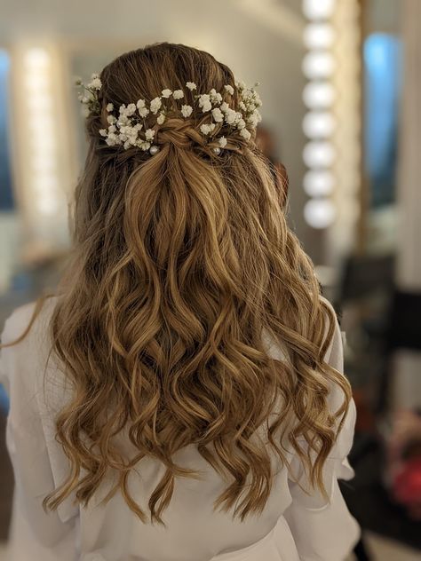 Fairytale Hairstyles Princesses, Fairytale Wedding Hair, Fairytale Hairstyles, Romantic Fairytale Wedding, Fairytale Hair, Quinceanera Theme, Hairstyles For Gowns, Ball Hair, Fairytale Gown