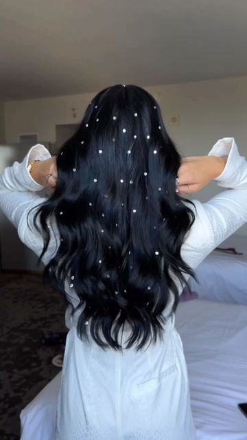 KAYLA CAPUTO | MILLI $ MENTOR on Instagram: "The perfect stage look🫶🏼🤍 If you want shiny glossy hair- DM me “HAIR” for a free hair consultation!" Diamond On Hairstyles, Prom Hair Inspo Black Hair, Diamond In Hair Hairstyles, Righnstone Hair, Rhinestones For Hair, Hair Jems Hairstyles, Straight Hair With Rhinestones, Jewels In Hair Rhinestones, Prom Hairstyles With Hair Jewelry