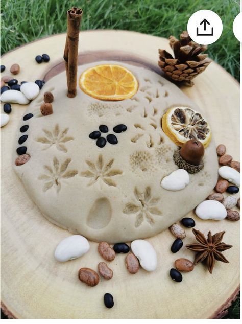 Nature Loose Parts Play, Dry Sensory Play, Nature Sensory Play, Loose Parts Toddlers, Nature Crafts Preschool, Loose Parts Preschool, Natural Loose Parts, Play Dough Activities, Sand Play Dough