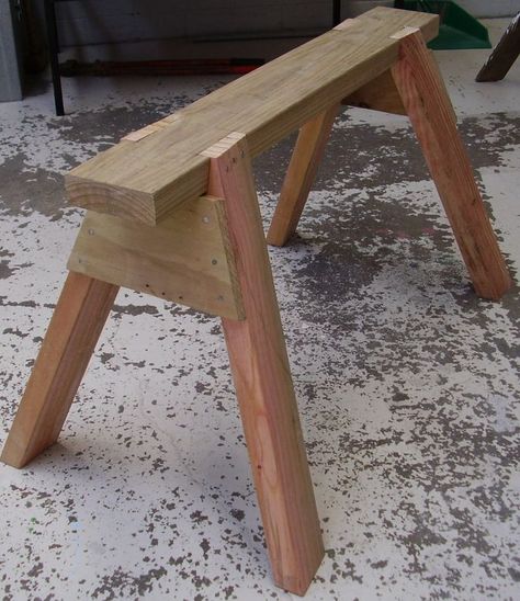 How to make a saw horse:                                                                                                                                                                                 More Woodworking Business Ideas, Saw Horse, Woodworking Shows, Carpentry Projects, Woodworking Workbench, Woodworking Table, Diy Holz, Popular Woodworking, Woodworking Jigs