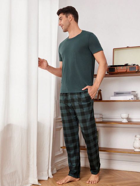 Conjunto de Roupas Masculinas de Cor Sólida de Manga Curta e Gola Redonda com Calça Xadrez para Uso em Casa Verde Oliva     Xadrez Conjuntos de Pijama Elasticidade Média Todos Men Loungewear, size features are:Bust: ,Length: ,Sleeve Length: Pajama Set For Men, Pajama Outfit Men, Male Pjs, Pajama Set Men, Pyjamas For Men, Pajamas Men, Men Pajamas, Pajama For Men, Pajamas For Men