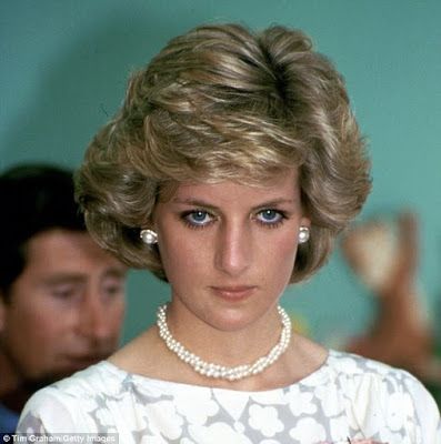 Phool aur Kankar: Diana--Her True Story, Extract From New Book With ... Celebrity Beauty Secrets, Prins William, Prinz Charles, Prins Harry, Princess Diana Family, Princess Diana Photos, Princess Diana Pictures, Diana Princess Of Wales, Princes Diana