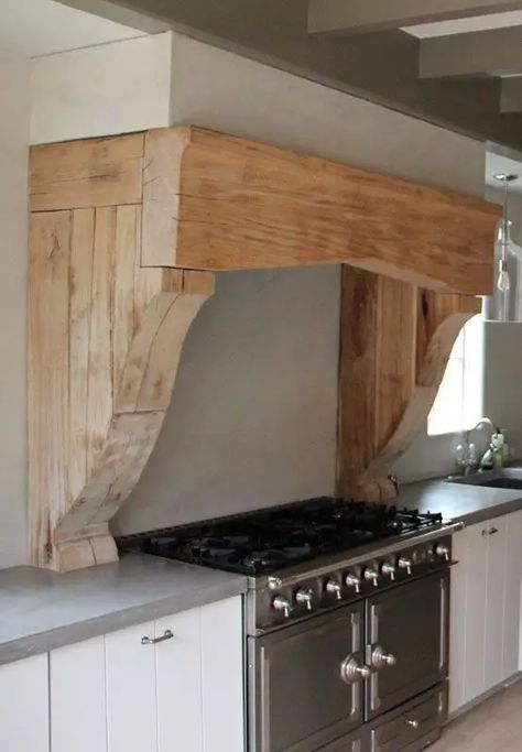 57 Inspiring Farmhouse Range Hood Ideas That Will Transform Your Kitchen 9 Kitchen Hood Ideas, Kitchen Hood Design, Kitchen Vent Hood, Kitchen Vent, Wood Range Hood, Farmhouse Kitchen Island, Kitchen Range Hood, Casa Country, Kitchen Hoods