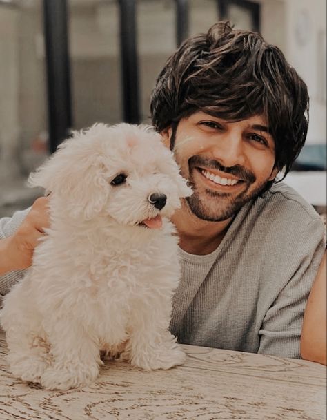 Kartik Aaryan, In Frame, The Cutest, Frame